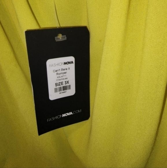 NWT FASHION NOVA BRIGHT YELLOW ROMPER 3X - Picture 4 of 4